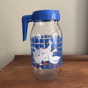 Vintage Carlton Glass Country Geese pitcher/jug